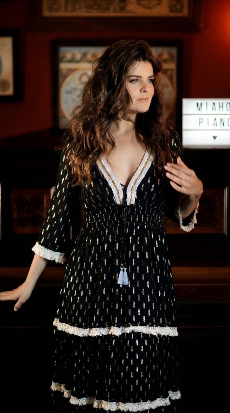 Vestido Midi Noite Mística — foto 1